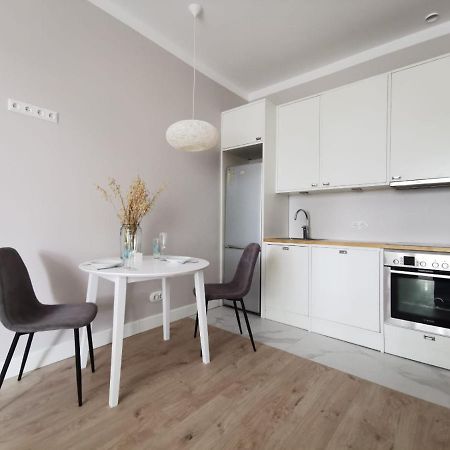 Tolstoi Scandinavian 1 Bedroom Apartment + Free Parking Тарту Екстериор снимка