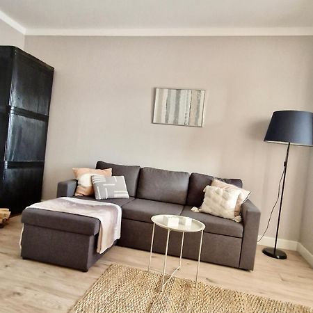 Tolstoi Scandinavian 1 Bedroom Apartment + Free Parking Тарту Екстериор снимка