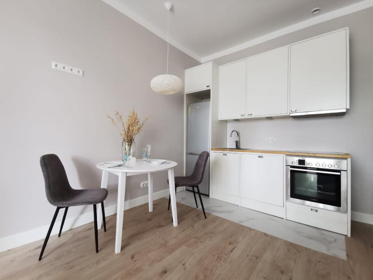 Tolstoi Scandinavian 1 Bedroom Apartment + Free Parking Тарту Екстериор снимка