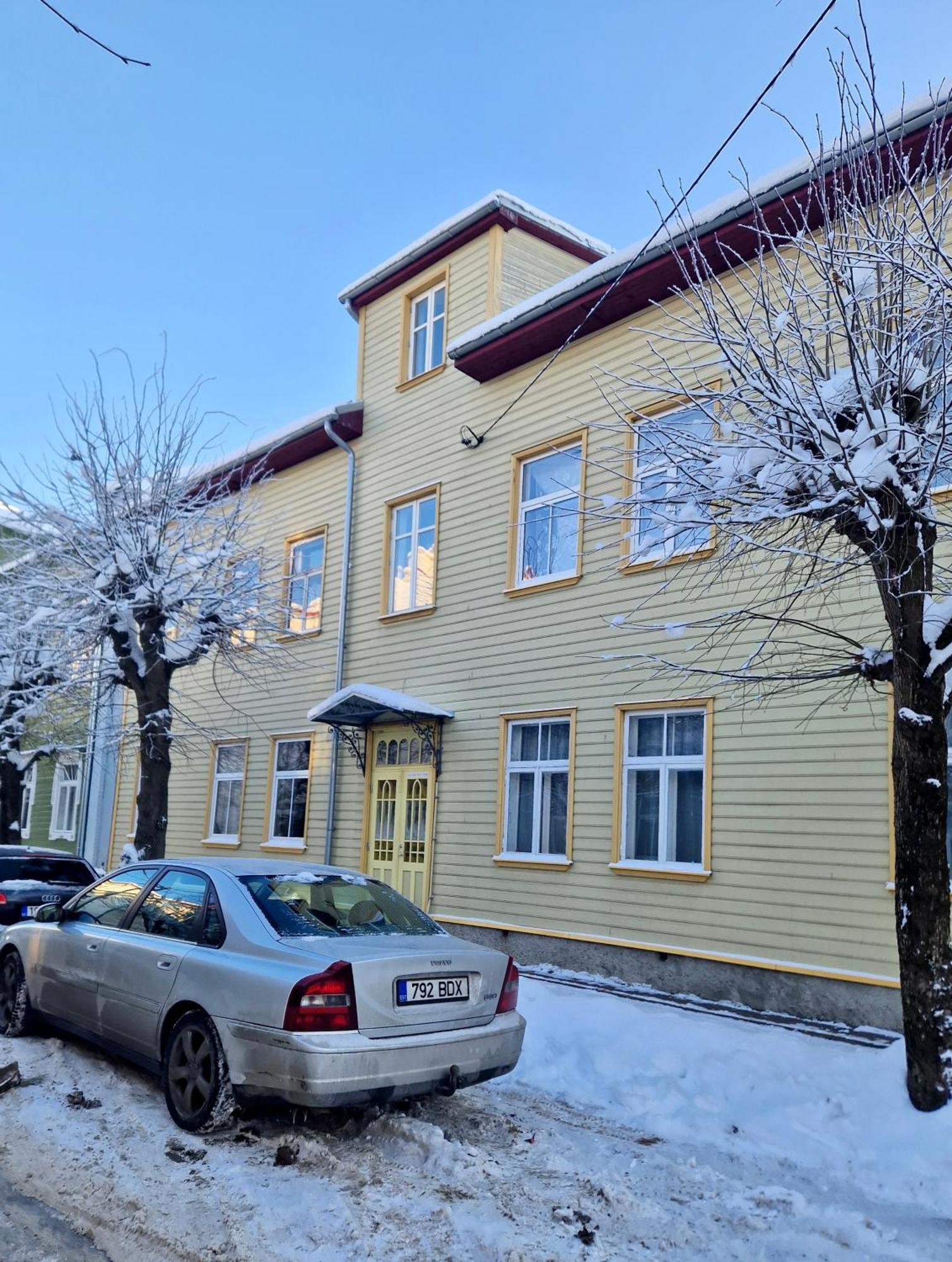 Tolstoi Scandinavian 1 Bedroom Apartment + Free Parking Тарту Екстериор снимка